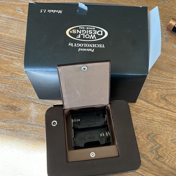 WOLF DESIGNS JEWELRY BOX WATCH ROTATOR FOR SINGLE WATCH NEW ADAPTER MISSING. - Picture 5 of 8